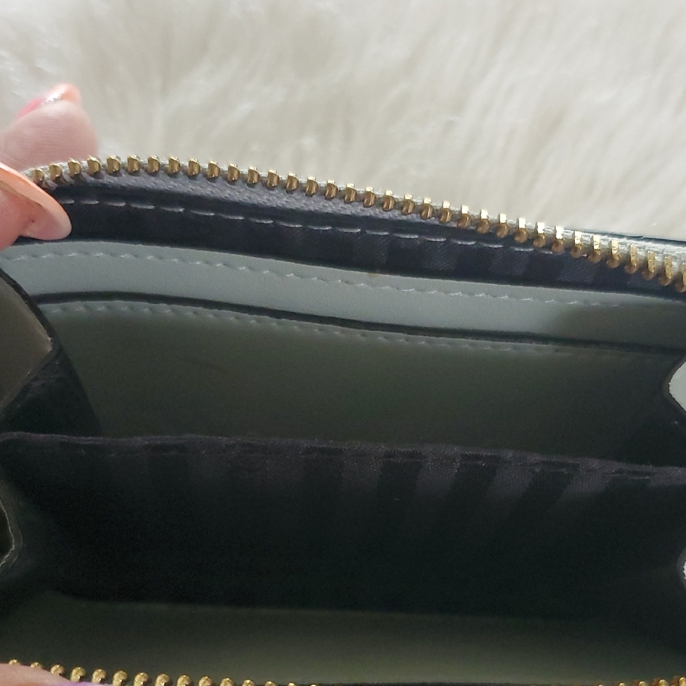 Victoria's Secret Mint Green Crocodile Textured Wallet - Picture 6 of 8